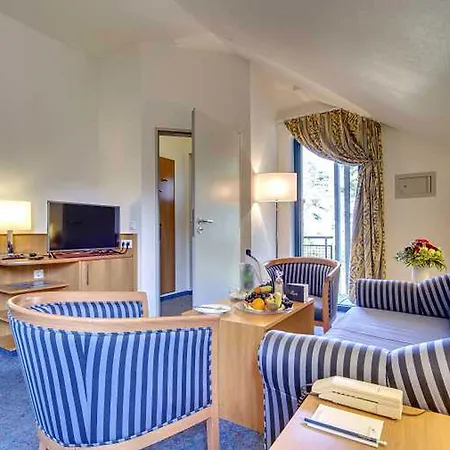 Aquamaris Strandresidenz Ruegen 4* יוליוסרו