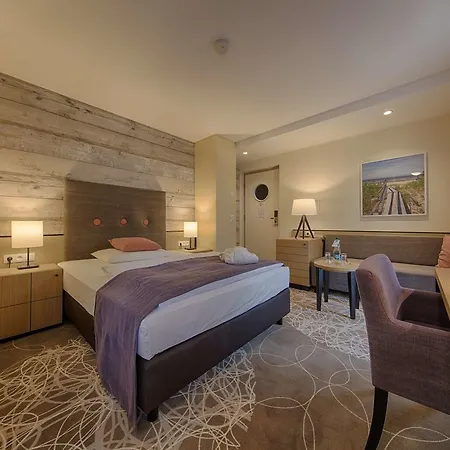 Aquamaris Strandresidenz Rügen 4*