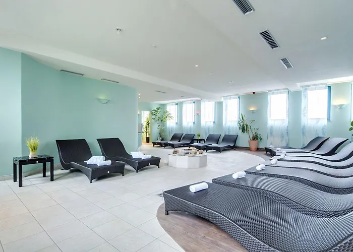 Отель Aquamaris Strandresidenz Ruegen 4*